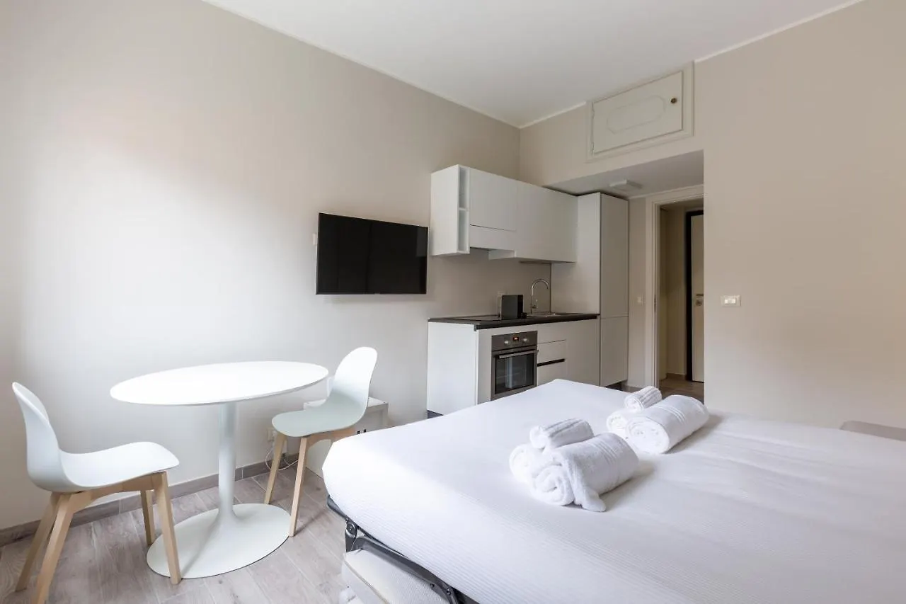 Bnbutler - Panizza - Grazioso Monolocale, Posizione Elegante E Centrale Милан 0*,  Италия